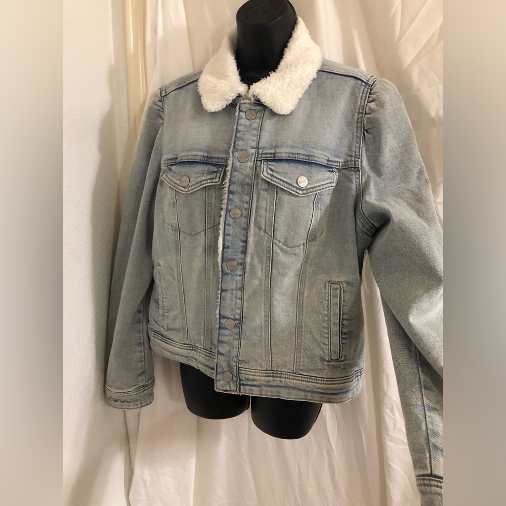Nanette Lepore white sherpa lined pleated‎ shoulder denim jacket size large new - Picture 3 of 14